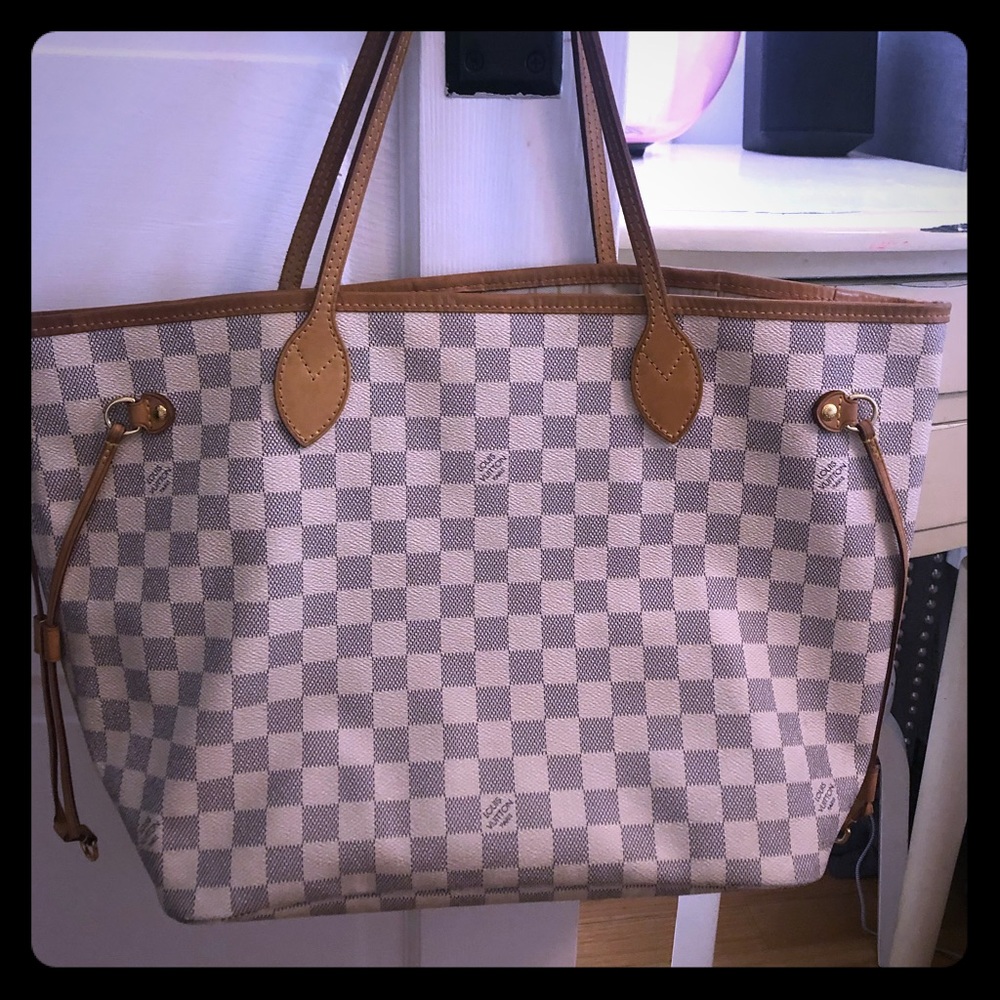 Louis Vuitton - Neverfull bag